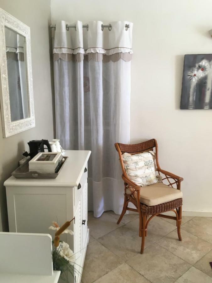 Bed and Breakfast Mas des Kardouons Tourrettes-sur-Loup Exterior foto
